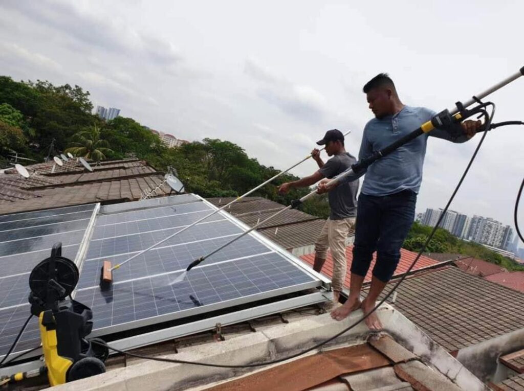 Pemasangan Sistem Solar PV 4