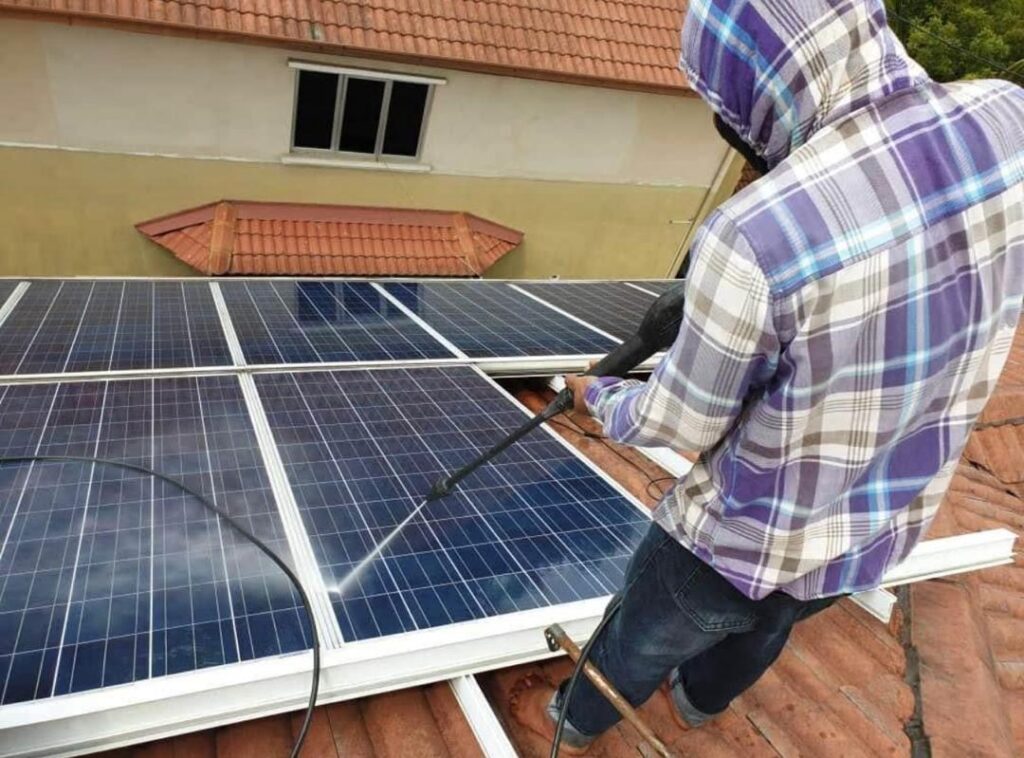 Pemasangan Sistem Solar PV 5