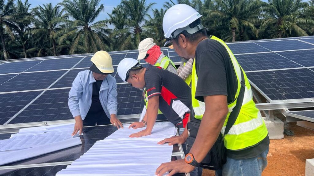 Pemasangan Sistem Solar PV 8
